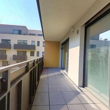 Air-Conditioned 2 Room Apartment, With Terrace, Rovinka 203 Eksteriør billede